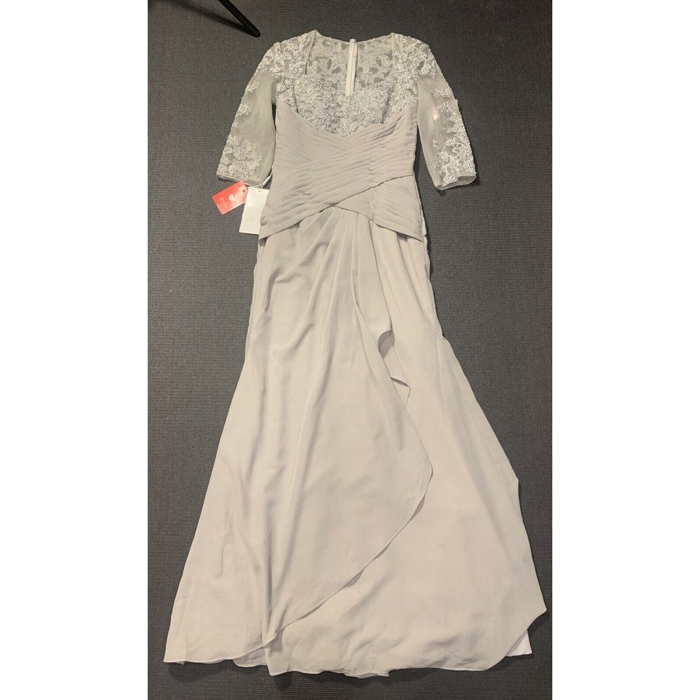 New JJs house Formal Silver Dress Lace Full Length Size‎ 4